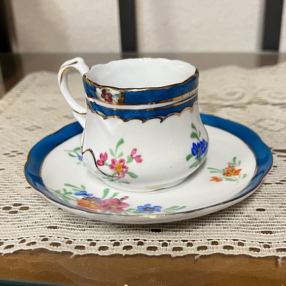 Limoges China White Floral Teacup & Saucer Gold Scroll England Blue Border Vtg - Picture 11 of 14